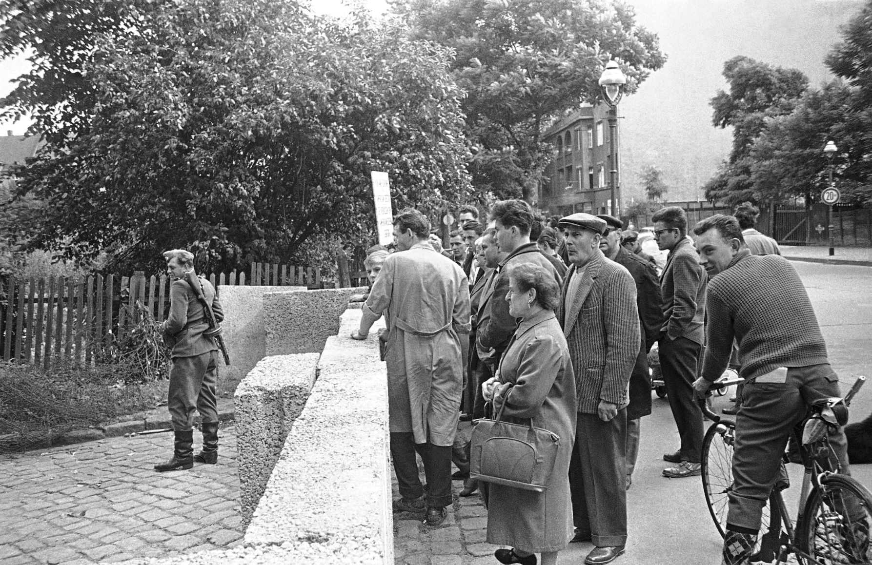1961: Berlin Wall
